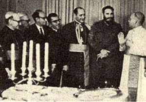 Fidel Castro recibe al cuerno pequeño en 1967